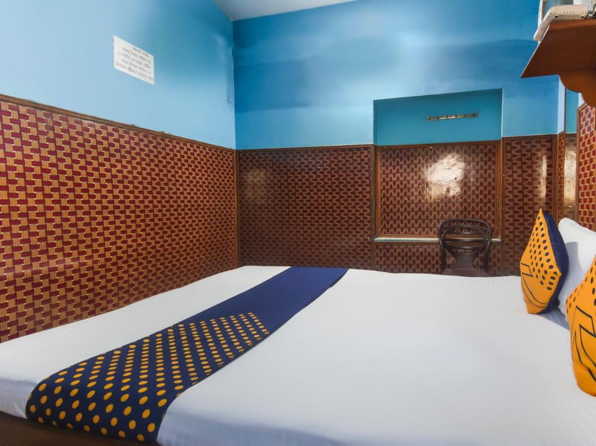 Oyo Flagship 74392 Hotel Mahesh Residency Hyderabad Esterno foto