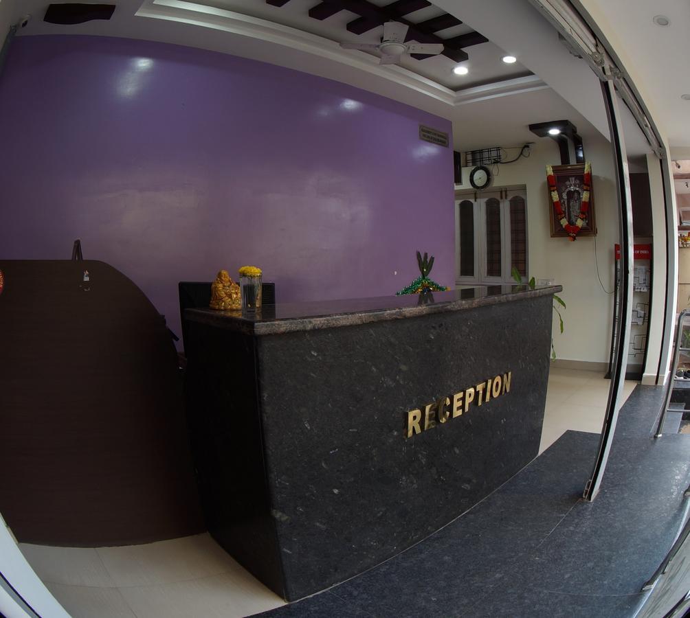 Oyo Flagship 74392 Hotel Mahesh Residency Hyderabad Esterno foto