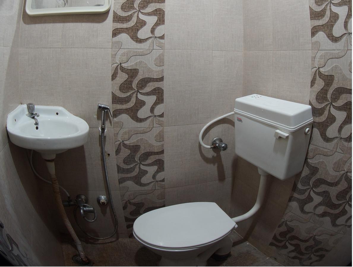 Oyo Flagship 74392 Hotel Mahesh Residency Hyderabad Esterno foto