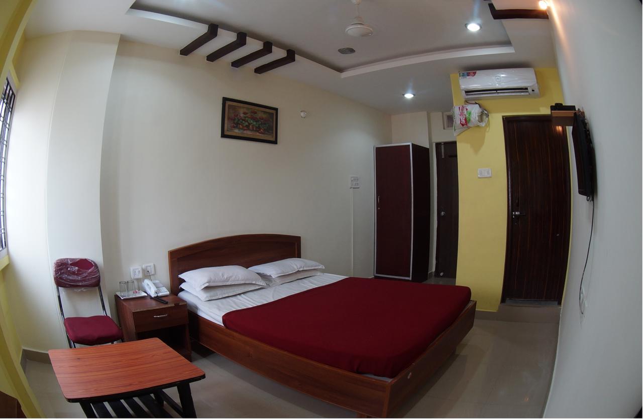 Oyo Flagship 74392 Hotel Mahesh Residency Hyderabad Esterno foto